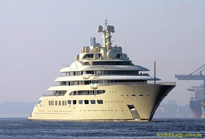 dilbar yacht fuel capacity